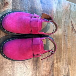 Women’s suede 
England edition Dr martins 

Worn once